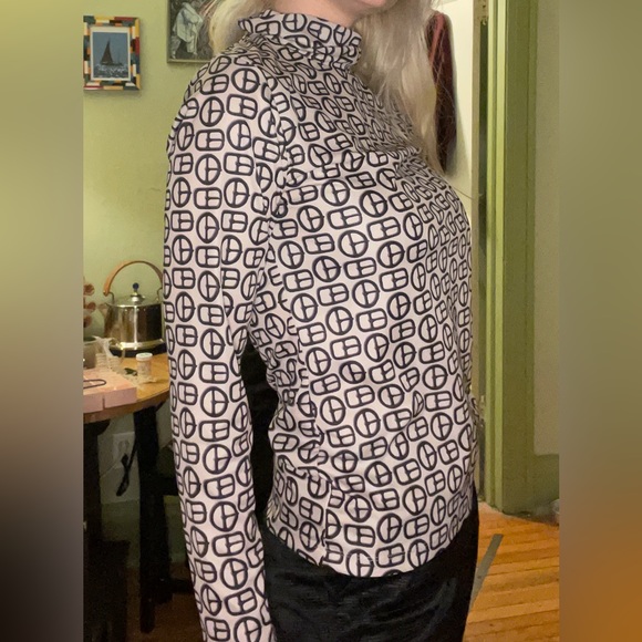 Alexa Chung designer turtleneck - Picture 2 of 3